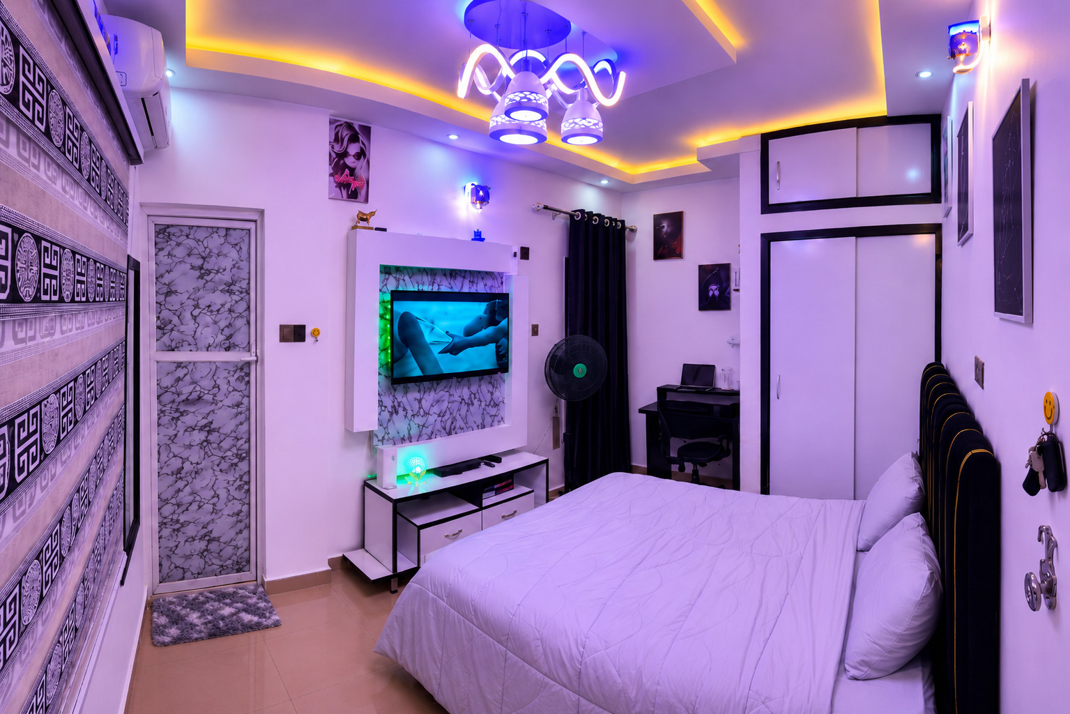 Bright premium bedroom at Elite Comfort Apartment